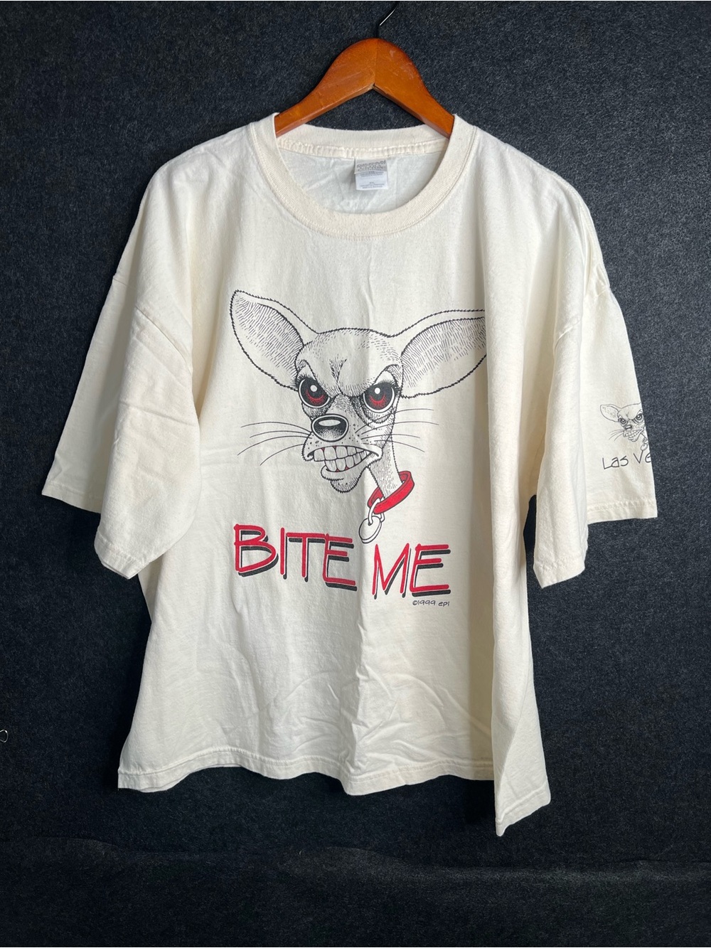 Vintage 90s White & Red Bite Me Chihuahua T-Shirt Mens XXL 1999 Las Vegas
